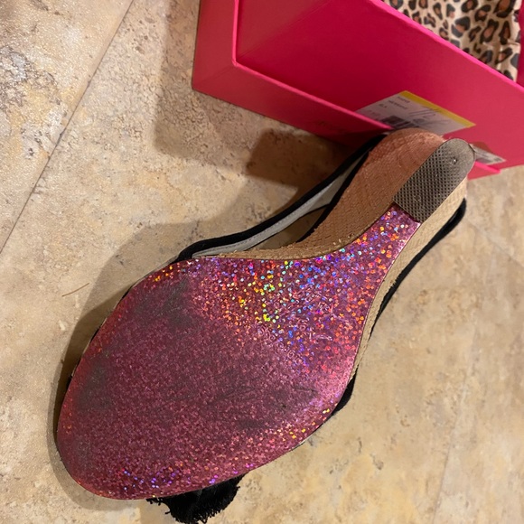 Betsy Johnson wedges - Picture 3 of 3